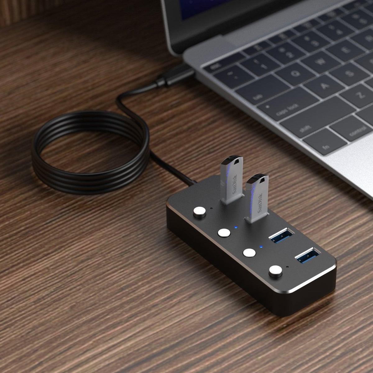 NÖRDIC strømforsynet 4-ports hub USB-C 3.0 5Gbps med individuel switch 25 cm kabel aluminium sort med strømforsyning