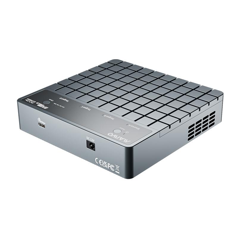 Maiwo K2024P 4-slot M.2 NVMe SSD dockingstation med kloningsfunktion, USB 4.0 Type-C 40Gbps